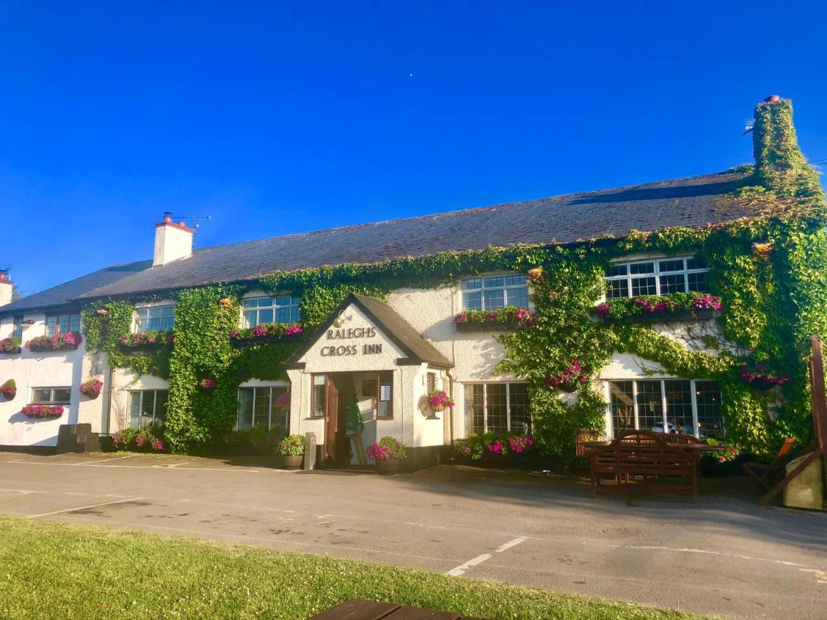 Raleghs Cross Inn Clatworthy Eksteriør bilde